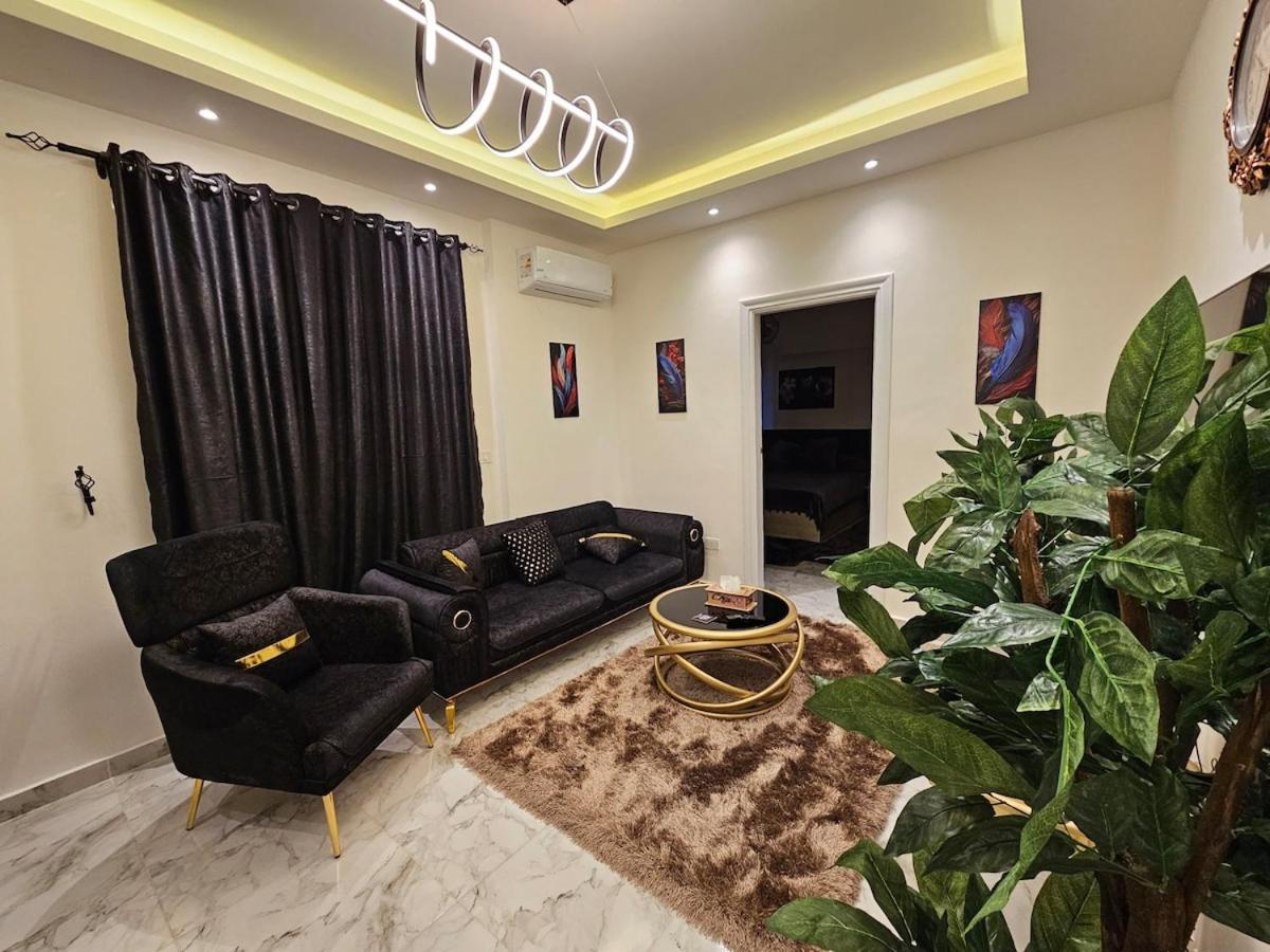 Dhb Stylish 1br In 63b *