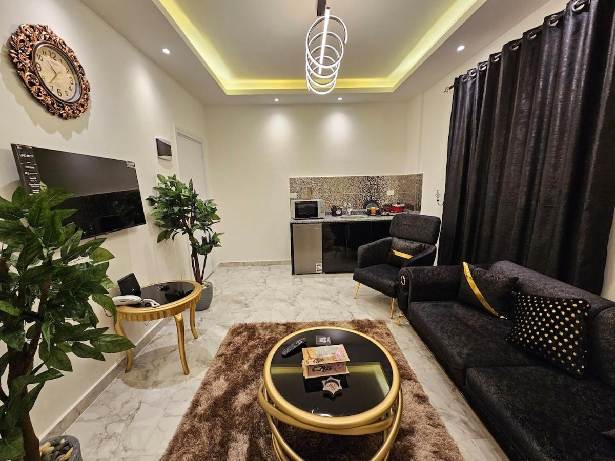 Dhb Stylish 1br In 63b Apartment Cairo
